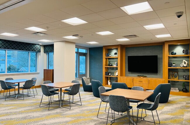 Building Photo - 46 Independence Dr