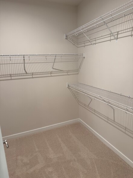 Walk-in Closet - 13622 Innovation Station Loop
