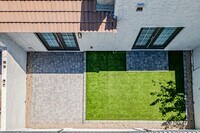 Building Photo - Fully Remodeled! 2 bed 2 bath Town-home in Central Phoenix!! Gated Community with Pool!