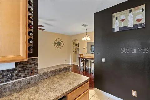 Building Photo - 2720 Retreat View Cir