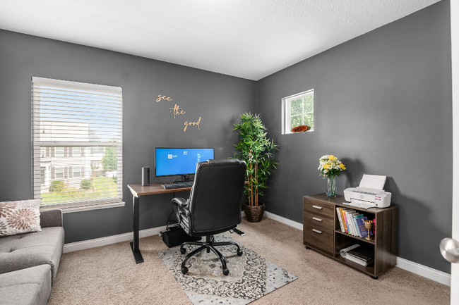 Building Photo - 6138 Longwood Dr