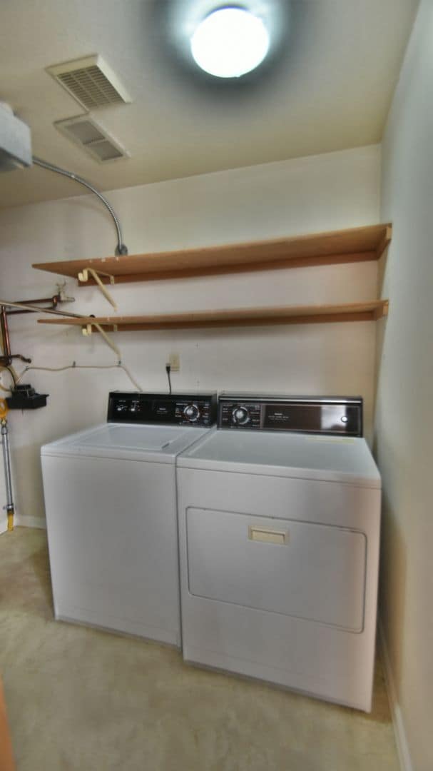 Building Photo - 2Bd/1.5Ba Kirkland Condo