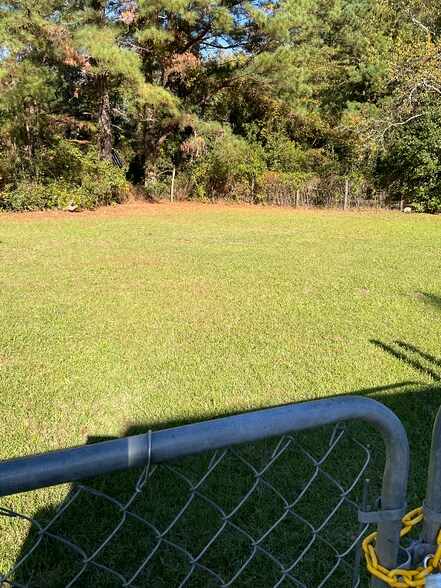 Building Photo - 2125 3rd Ct