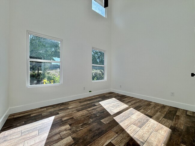 Building Photo - 227 Canyon Springs Dr