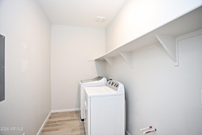 Building Photo - 3855 S McQueen Rd