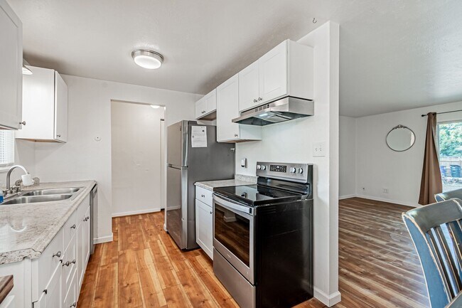 Building Photo - Affordable 4BD, 2BA East Denver Home