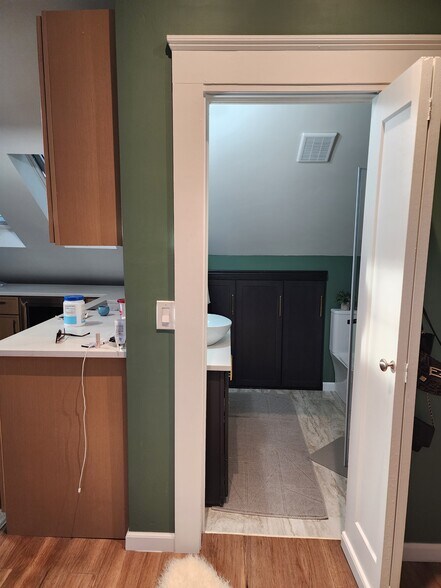 Building Photo - 125 Cole Ave