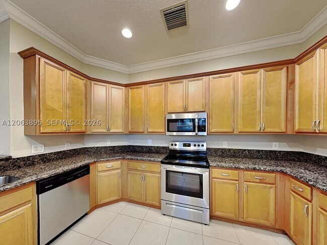 Building Photo - 4944 Cypress Ln
