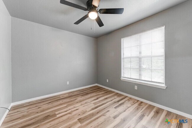 Building Photo - 2321 Terrace Dr