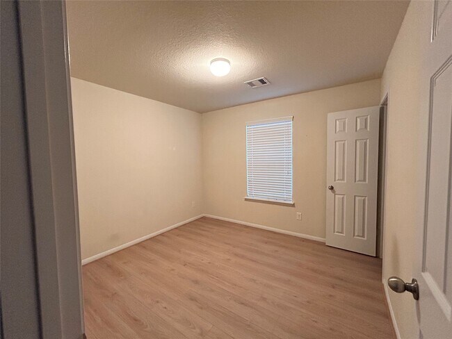 Building Photo - 3207 Tall Sycamore Trail