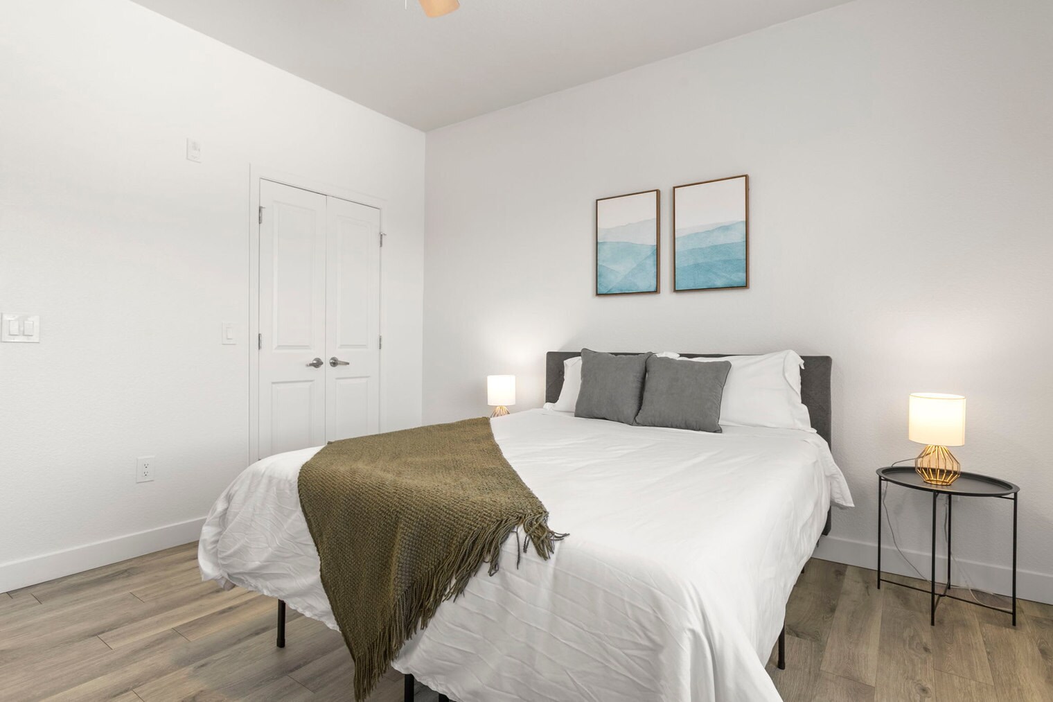 Building Photo - 9450 W Cabela Dr