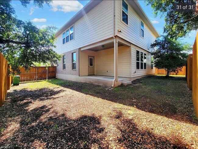 Building Photo - 9006 Gage Dr