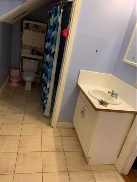 Building Photo - 2 Wachusett St