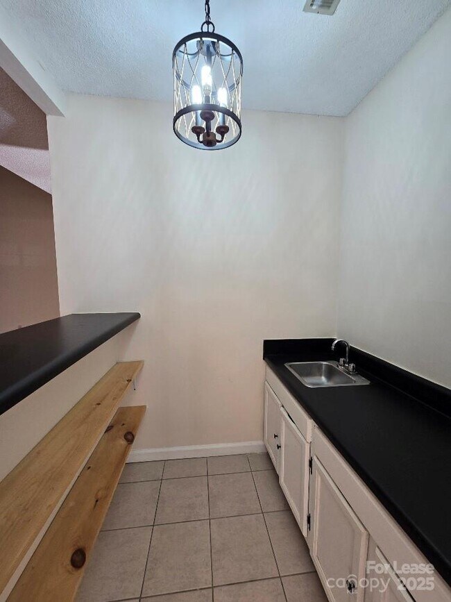 Building Photo - 3738 Sweetgrass Ln