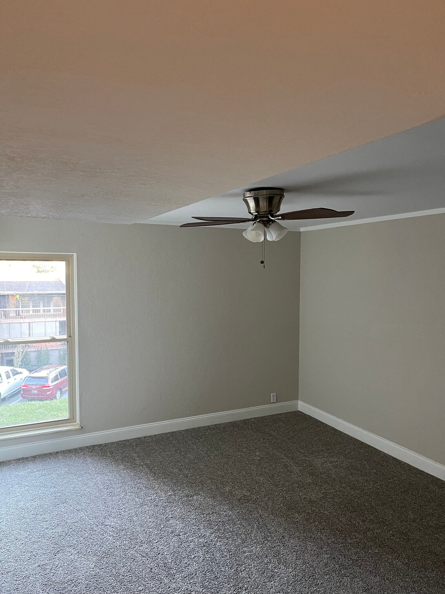 Master bedroom - 412 Dublin Dr