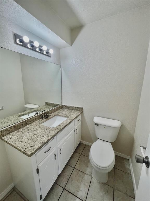 Building Photo - 1712 Jennifer Cir