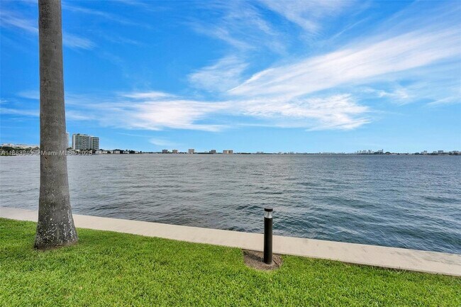 Building Photo - 1625 John F Kennedy Causeway