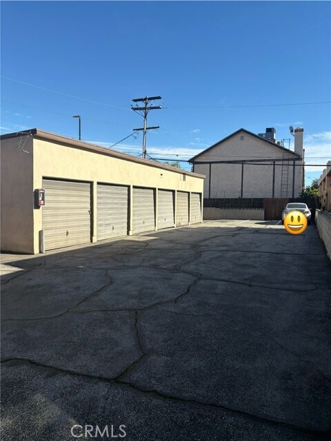 Building Photo - 1412 Benito Ave