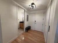 Building Photo - 150 E Robinson St