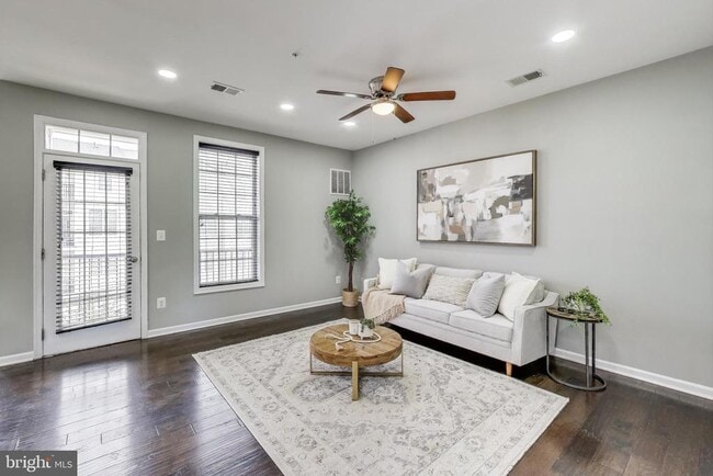 Building Photo - 23516 Hopewell Manor Terrace