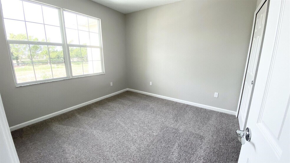 Building Photo - 2900 NW Treviso Cir