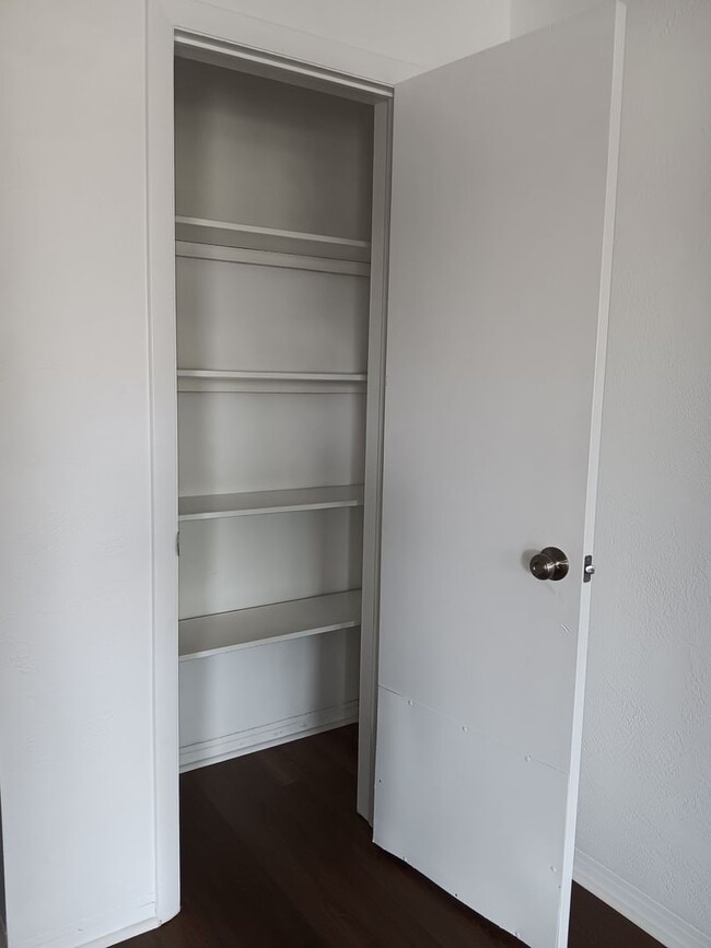 Building Photo - Big space equals big value! Close to Pinellas Trail, beaches & SPC