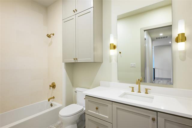 Building Photo - 6984 Santa Barbara Dr