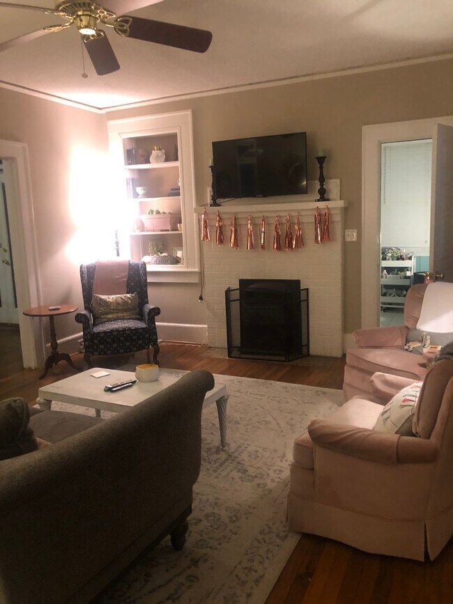 Building Photo - 4bed/2 bath close to USC, Five Points