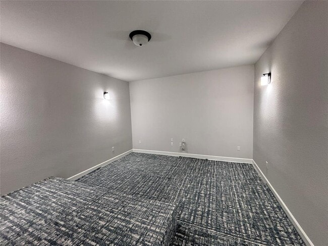 Building Photo - 713 Coppell Ct