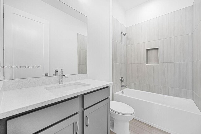 Building Photo - 12413 Solana Bay Cir