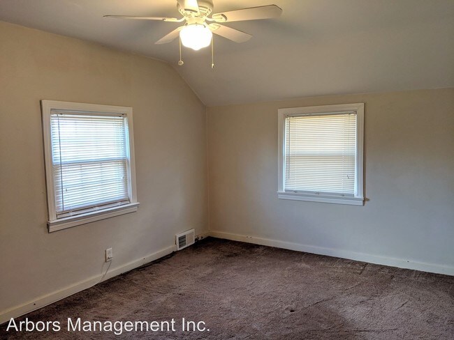 Building Photo - 3 br, 1.5 bath House - 3806 Greensburg Pike
