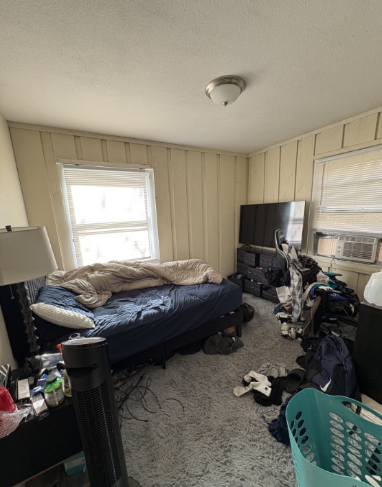 Building Photo - 599 S East St