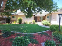 Building Photo - 3 Bedroom 2 Bathroom In the Sylvan School ...