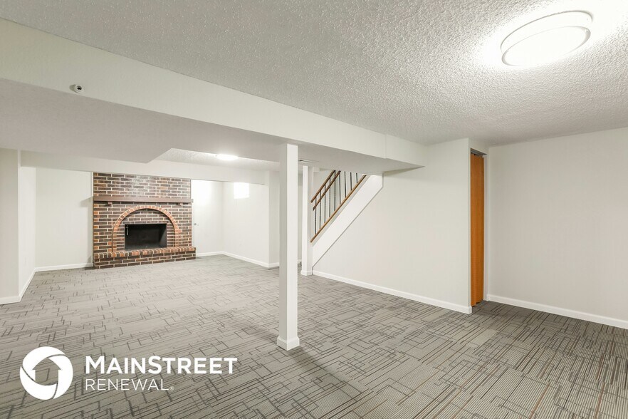 Building Photo - 1501 N Aztec Ave