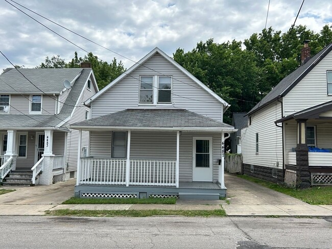 Building Photo - ** AVAILABLE OCTOBER 2025 *** Old Brooklyn...