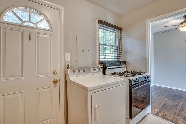 Building Photo - Location, Location, Location! Charming 3 b...