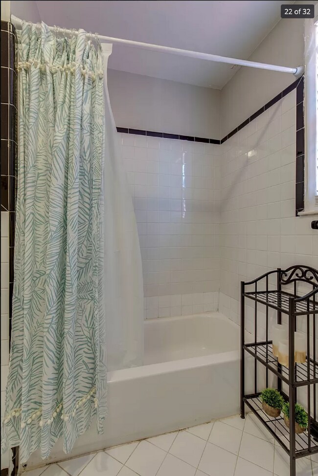 Building Photo - Charming 2 Bedroom Rental Home in Nashville with 1500 Sq Ft - Must See!