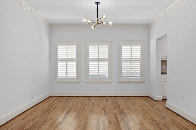 Building Photo - Luxury Highland Park Condo