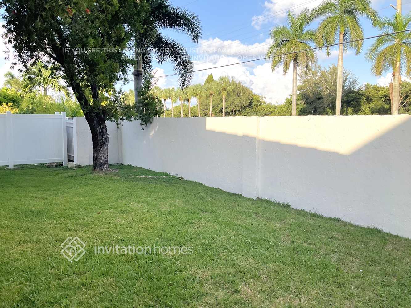 Building Photo - 10111 NW 57th Terrace