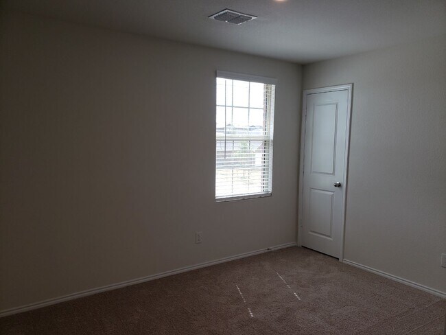 Building Photo - 2051 Puma St