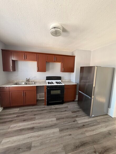 Eat in kitchen - 1801 17th St