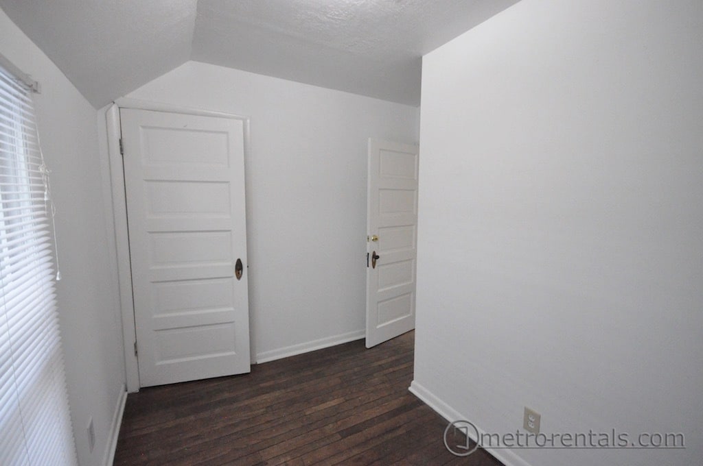 bedroom 3, small - 2179 Summit St