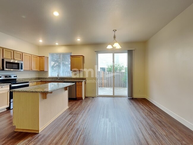 Building Photo - 1318 SW 176th Ter