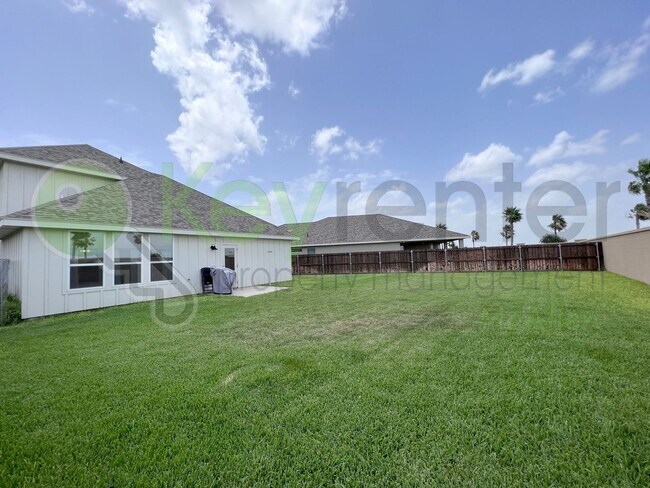 Building Photo - Beautiful 3B/2.5B Home in Mcallen ( Tres Lagos  Community )