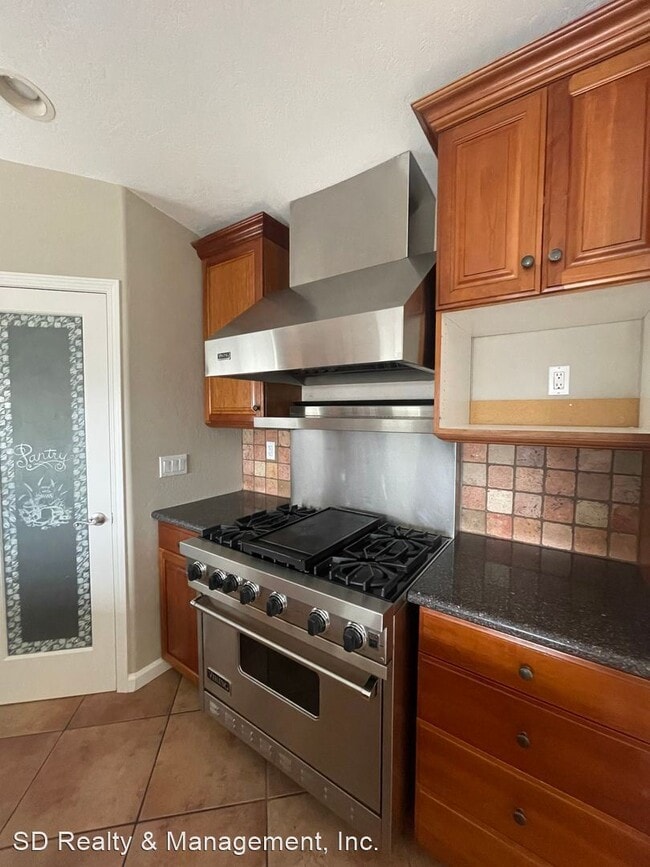 Building Photo - 3 br, 3 bath House - 8646 GOLDEN RIDGE ROAD
