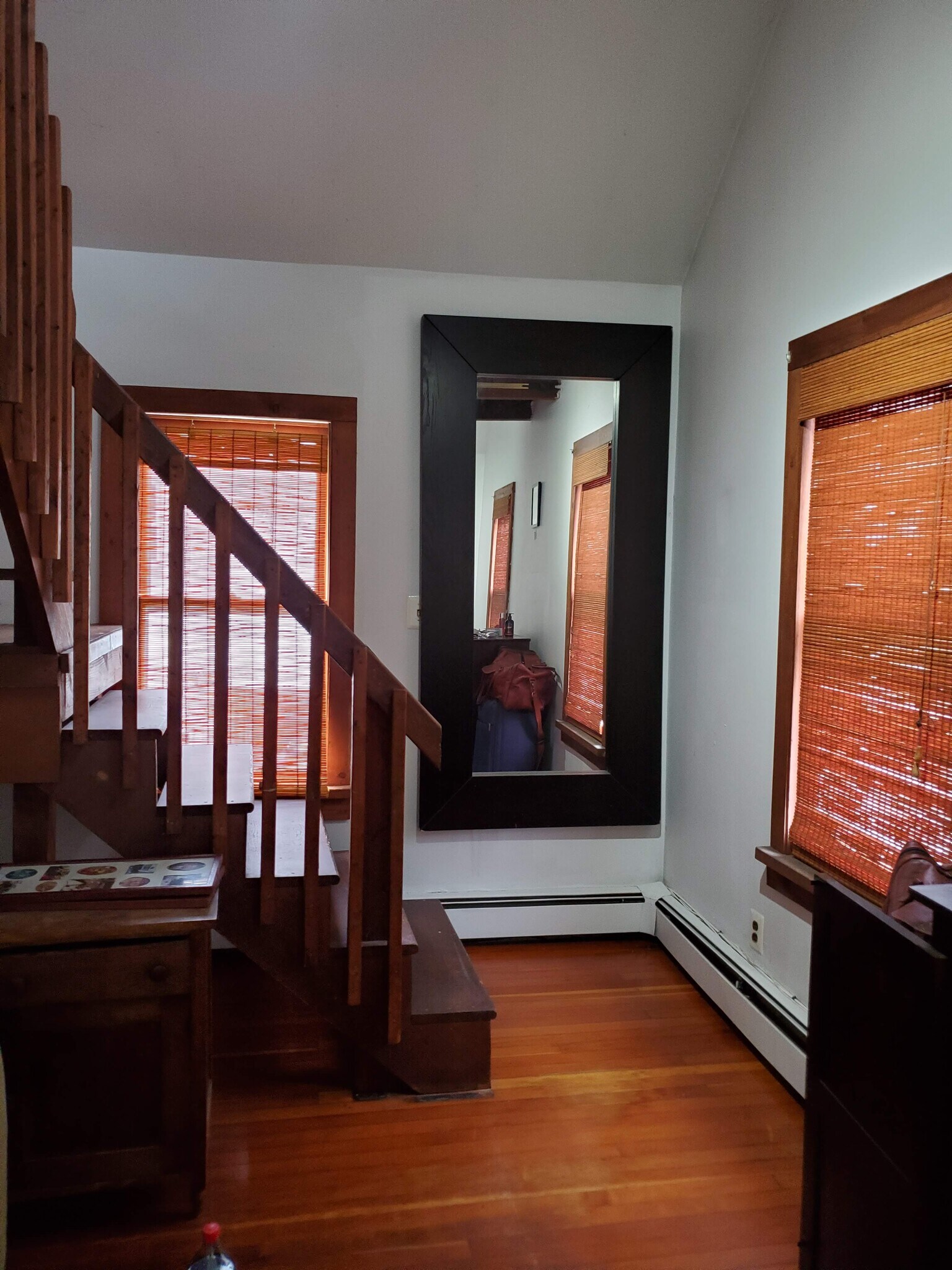 Building Photo - 1046 E Broadway