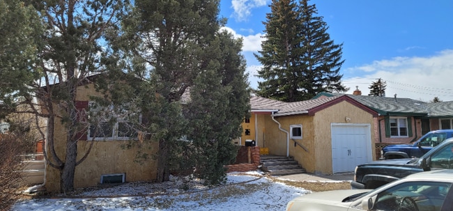 Building Photo - 1924 Grand Ave