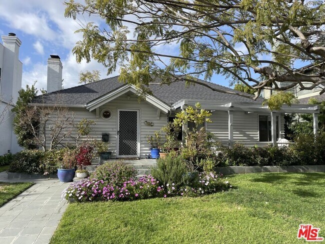 Primary Photo - 2209 Pearl St