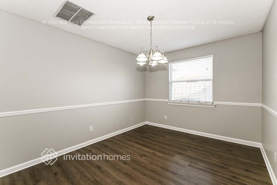 Building Photo - 2139 Lady Di Ln