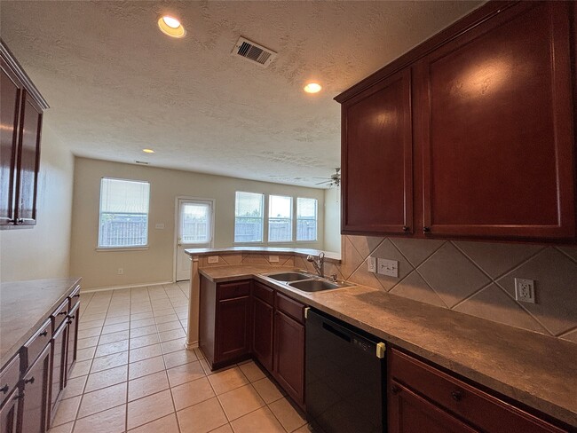 Building Photo - 2710 Maybrook Hollow Ln